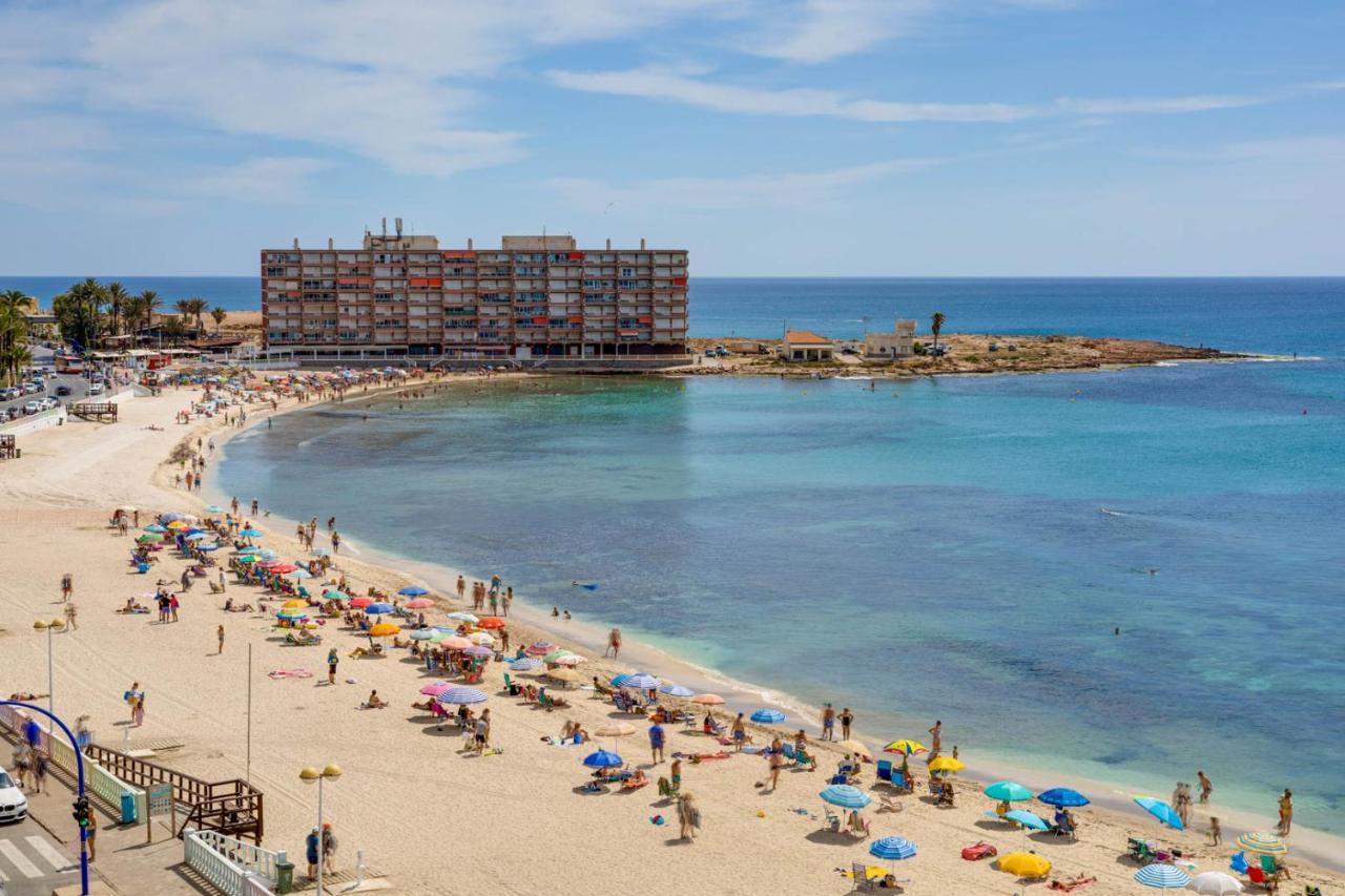 A Bright And Cozy Apartment Right Next To The Sea Torrevieja Kültér fotó